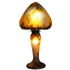 Grande lampe pâte de verre Tip Gallé décor glycine