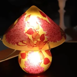 Lampe pâte de verre conique tip gallé N°22