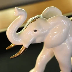 Éléphant chargeant Multant Émaux de Longwy